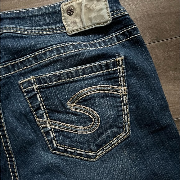 Silver Suki Capris - Picture 3 of 6